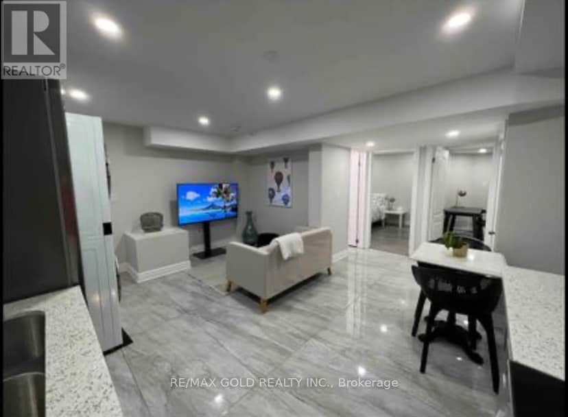 60 Swales Crescent — photo 9 of 24