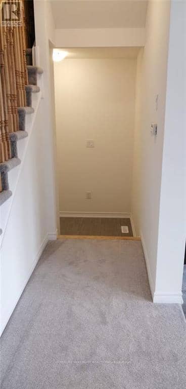 110 Werry Avenue — photo 3 of 16