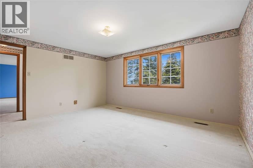2088 Lakeshore Road — photo 30 of 40
