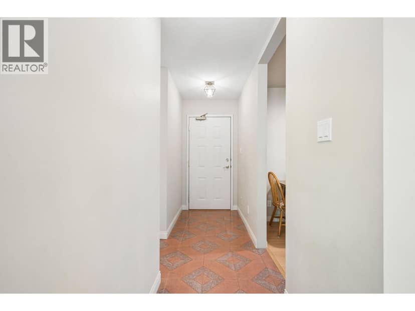 305 7459 Moffatt Road, Richmond, photo 3
