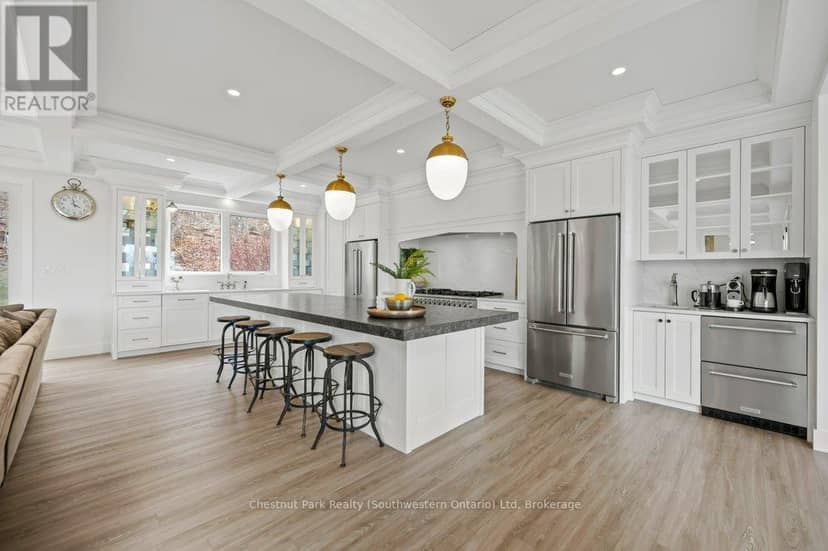 27 Vardon Drive — photo 2 of 40