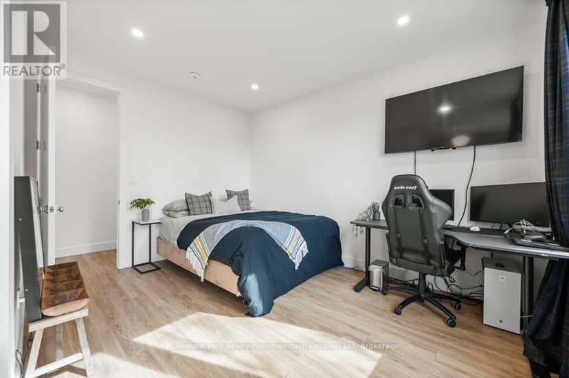 27 Vardon Drive — photo 38 of 40