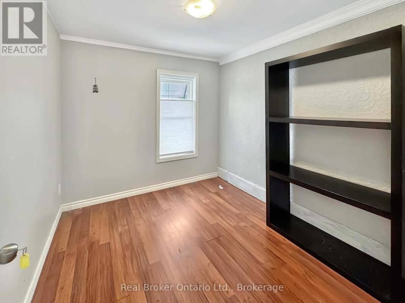 273 Brant Avenue — photo 18 of 25