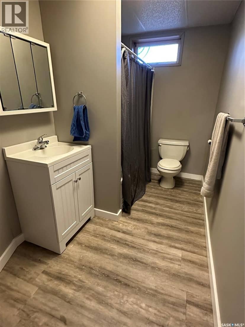 8368 Howard AVENUE — photo 23 of 27