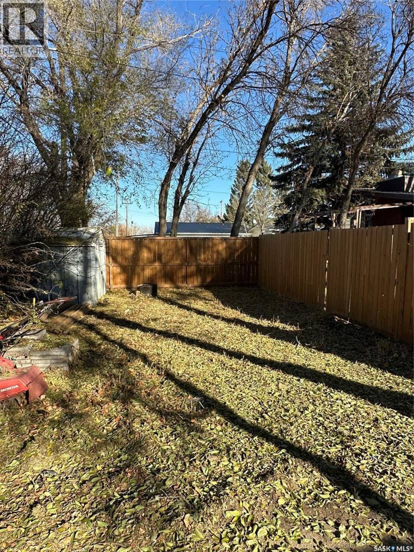 8368 Howard AVENUE — photo 25 of 27