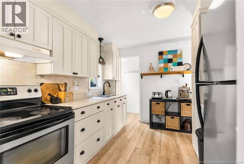 18 Pelican Avenue — photo 18 of 33
