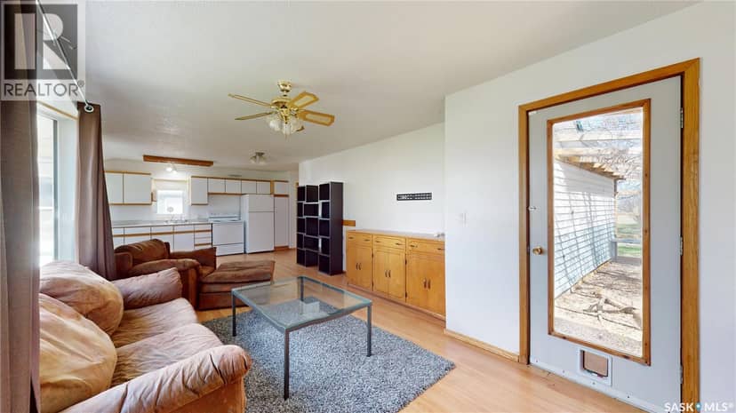 105 Pipestone AVENUE — photo 10 of 38