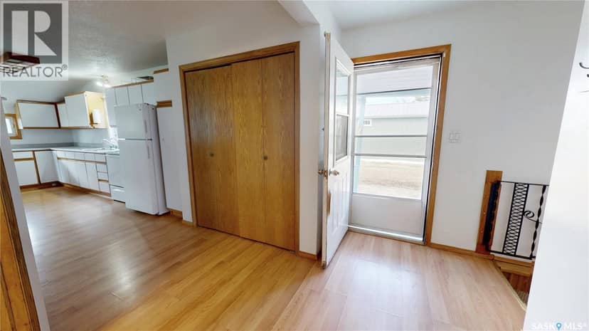 105 Pipestone AVENUE — photo 24 of 38