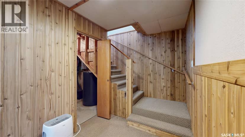 105 Pipestone AVENUE — photo 26 of 38