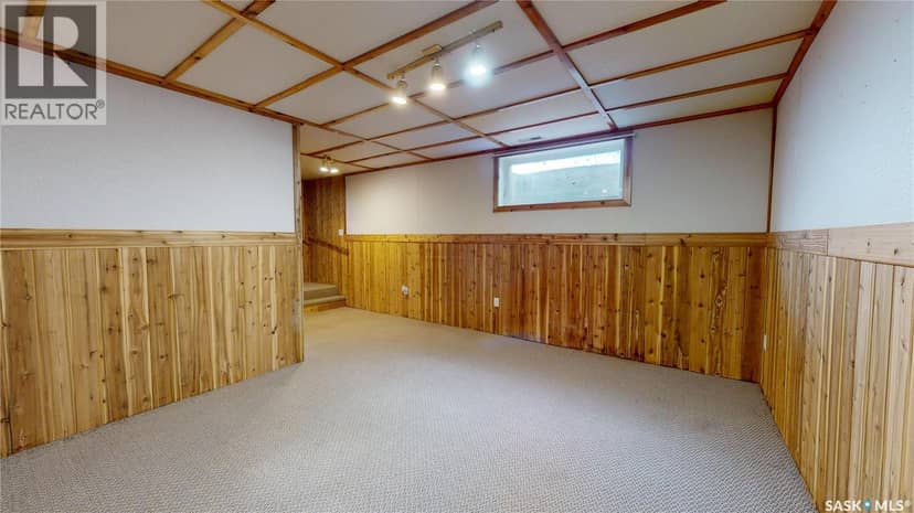 105 Pipestone AVENUE — photo 28 of 38