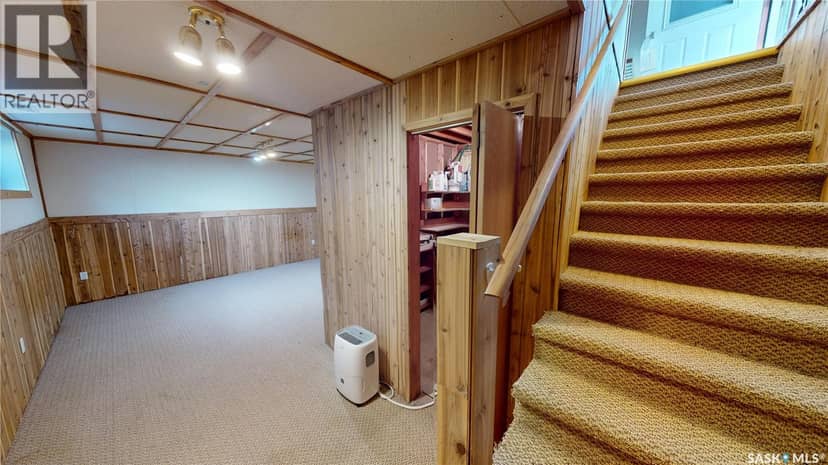 105 Pipestone AVENUE — photo 31 of 38