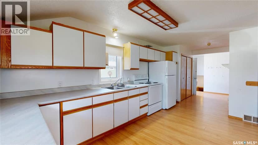 105 Pipestone AVENUE, Wawota, photo 7