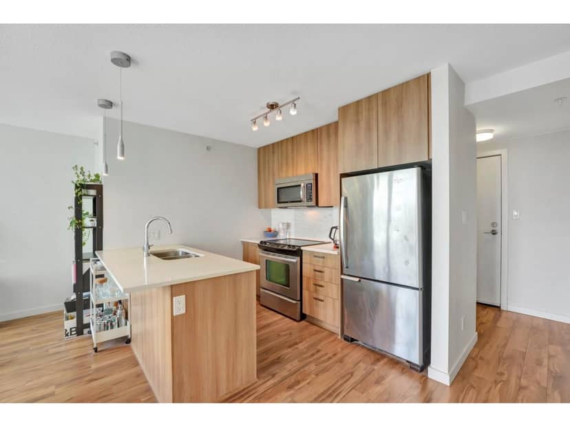 1808 13325 102A AVENUE, Surrey, photo 3