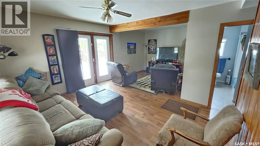 24 Railway AVENUE — photo 13 of 29