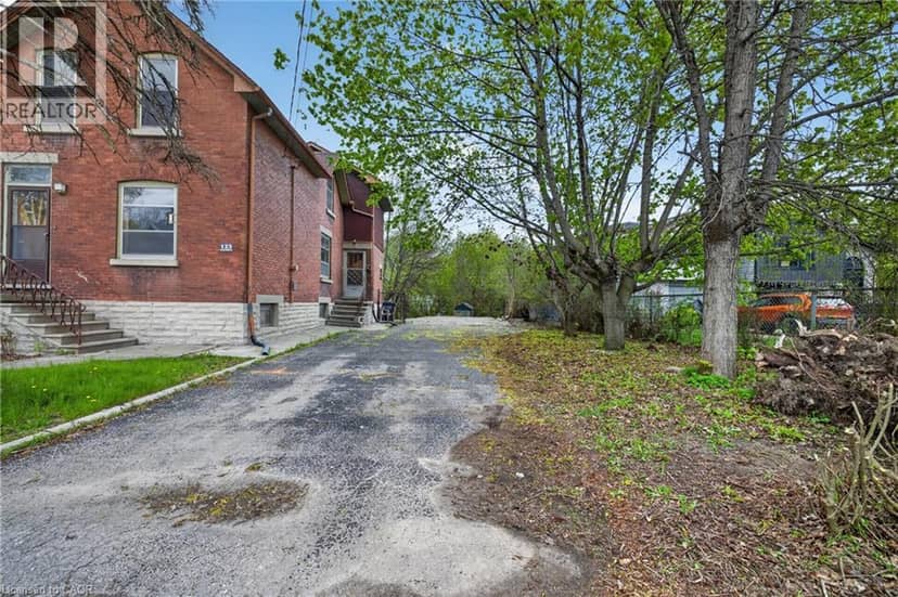 121 ELIZABETH Street — photo 7 of 21