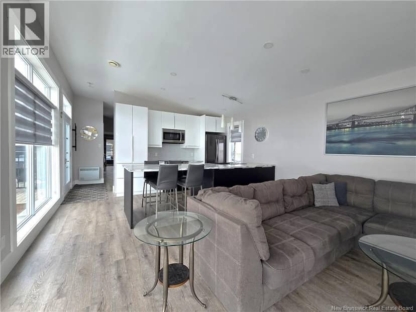 212 2ieme rue — photo 7 of 20
