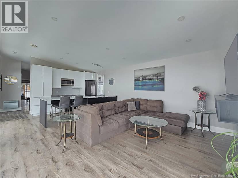 212 2ieme rue — photo 6 of 20