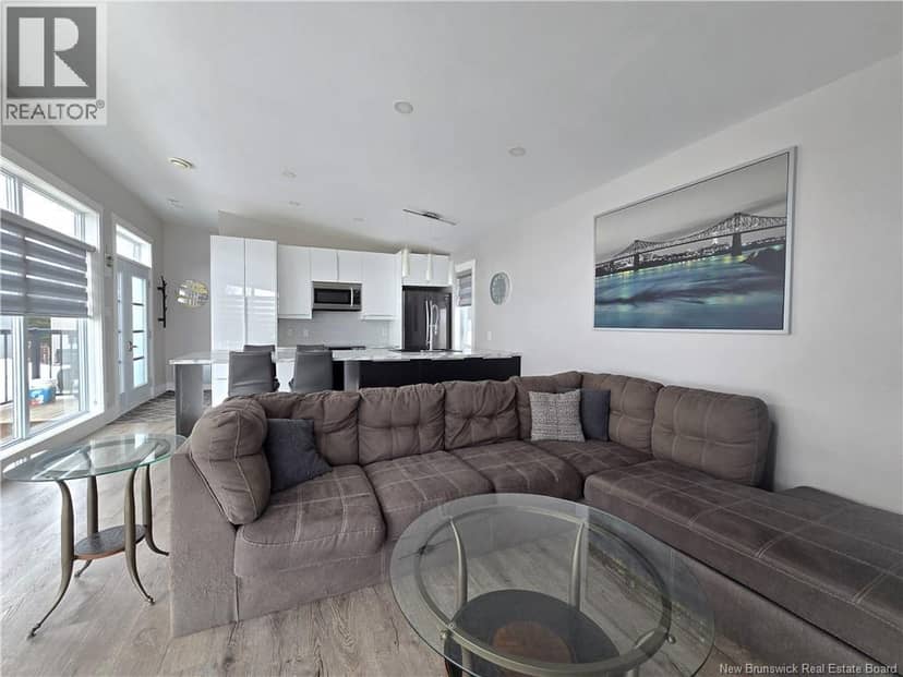 212 2ieme rue — photo 8 of 20
