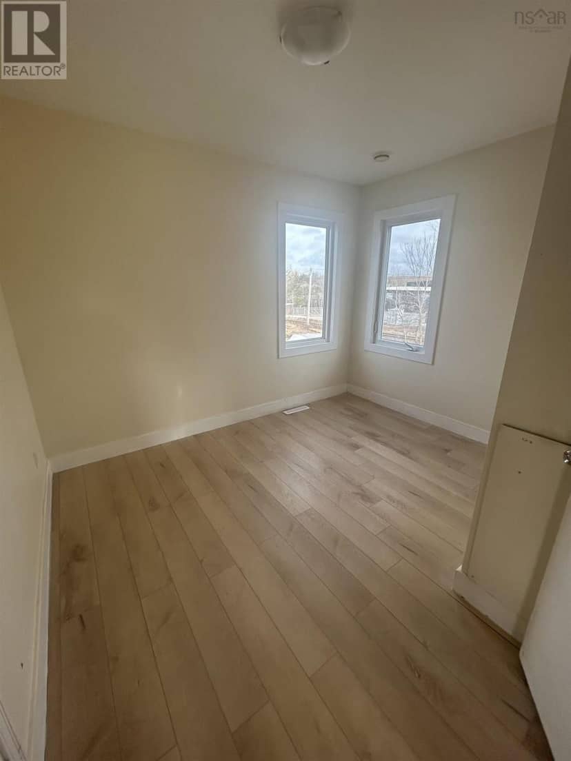 721 Highway 2, Elmsdale, photo 5