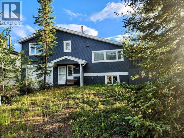 620 Yates Crescent, Faro, photo 2