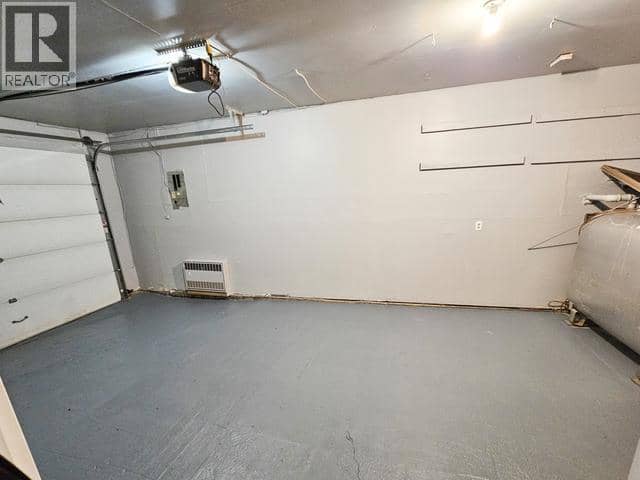 620 Yates Crescent — photo 24 of 25