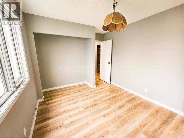 620 Yates Crescent — photo 16 of 25