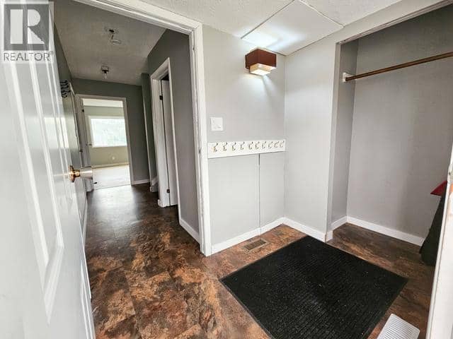 620 Yates Crescent, Faro, photo 3