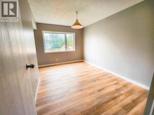620 Yates Crescent, Faro, photo 5