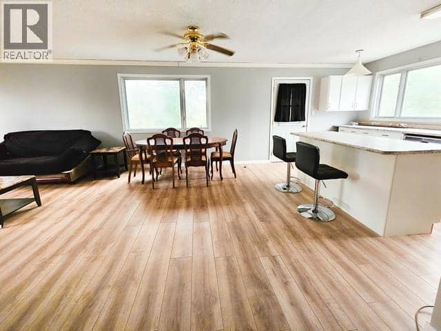 620 Yates Crescent — photo 9 of 25