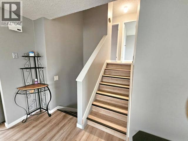 620 Yates Crescent — photo 12 of 25