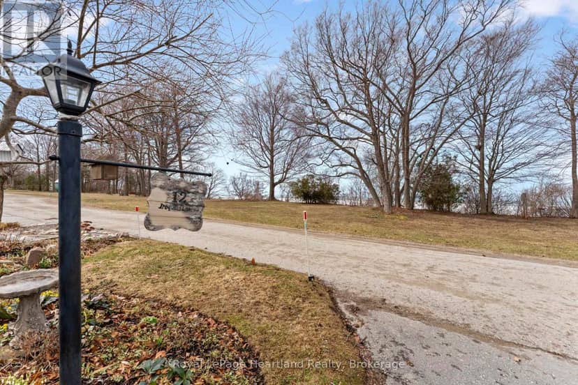 12 Iroquois Lane — photo 33 of 40