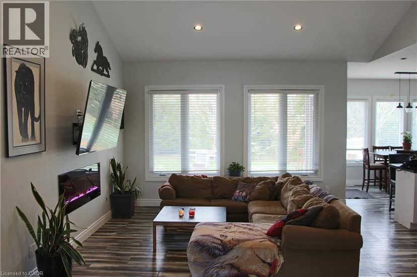 38812 VIENNA Street — photo 3 of 22
