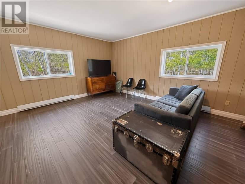 76 Lilly Crescent — photo 20 of 40