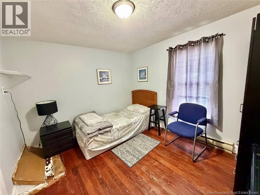 40 McDougall Avenue — photo 10 of 19