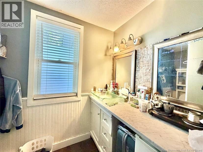 40 McDougall Avenue — photo 6 of 19