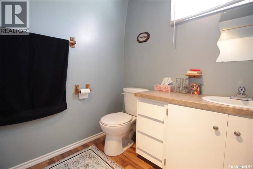 18 Elm AVENUE — photo 11 of 16