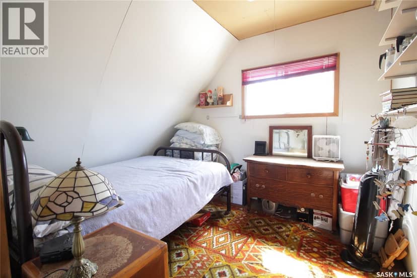 18 Elm AVENUE — photo 12 of 16