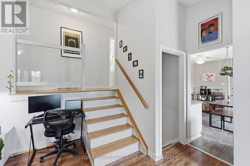 36 Napier Street — photo 21 of 40
