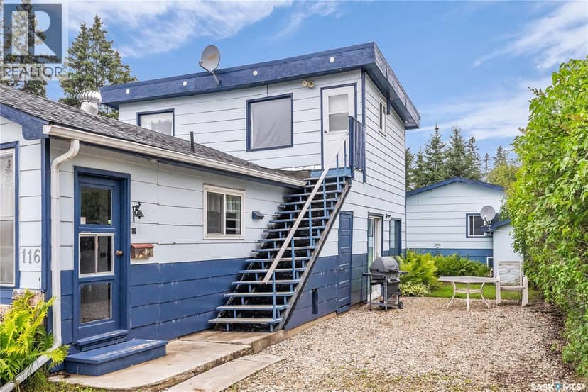 116 Foster STREET — photo 4 of 40