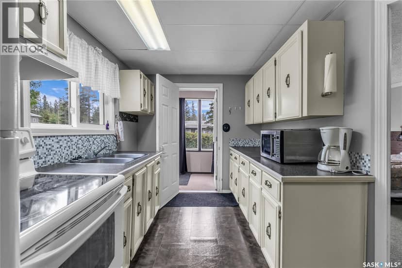 116 Foster STREET — photo 8 of 40