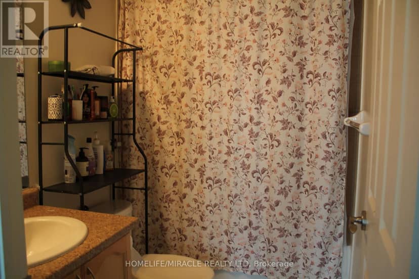 1608 - 88 Grangeway Avenue — photo 13 of 40