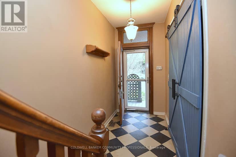 128 Hess Street S, Hamilton, photo 8