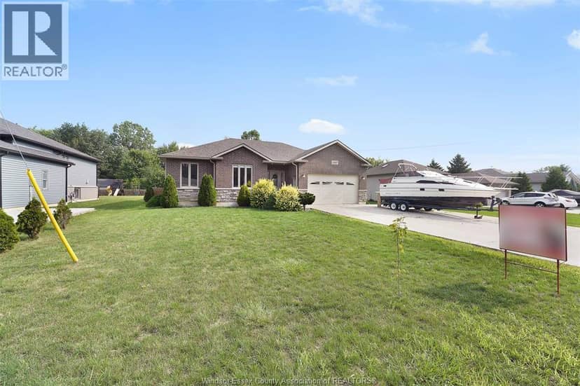 21107 McLean Road, Wheatley, photo 2
