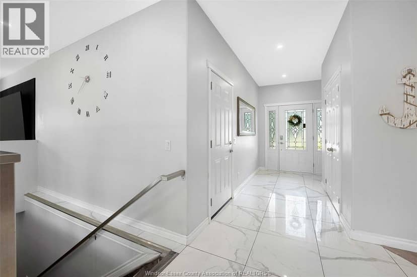 21107 McLean Road, Wheatley, photo 6