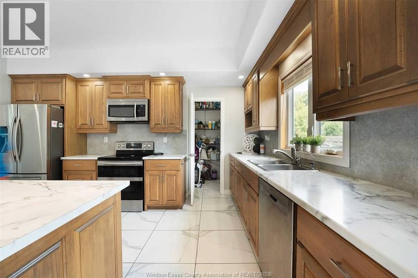 21107 McLean Road, Wheatley, photo 8