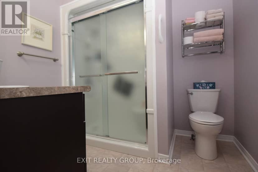 1 Quaker Court — photo 16 of 22
