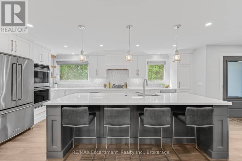 2092 Highway 6 — photo 11 of 40