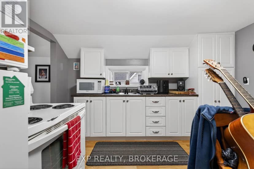342 King Street W — photo 7 of 40
