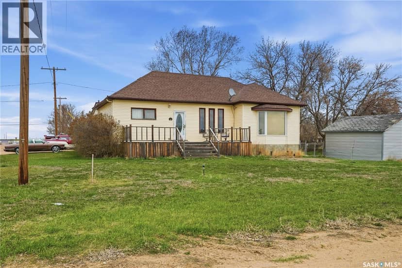 210 Railway AVENUE, Mortlach, photo 2