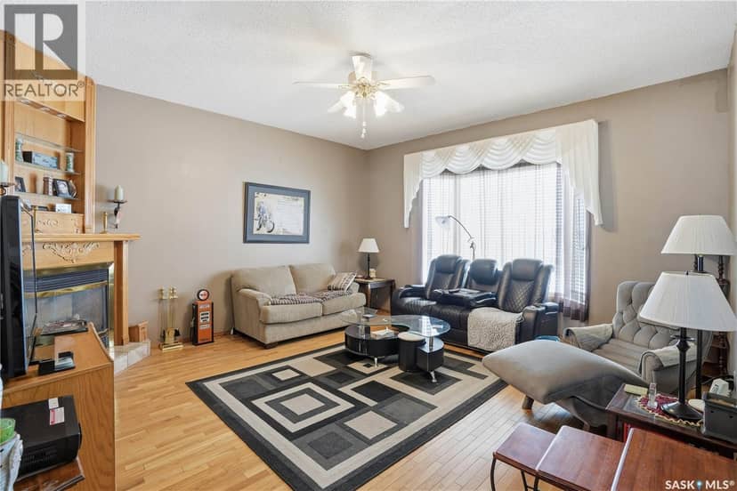 210 Railway AVENUE — photo 23 of 40